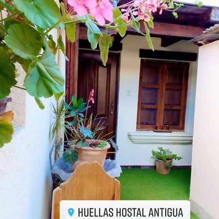 Huellas Hostal Antigua Exterior photo