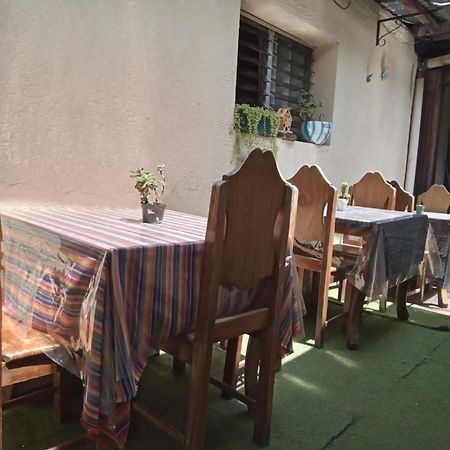 Huellas Hostal Antigua Exterior photo