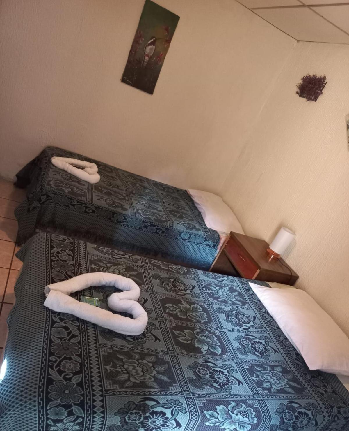 Huellas Hostal Antigua Room photo